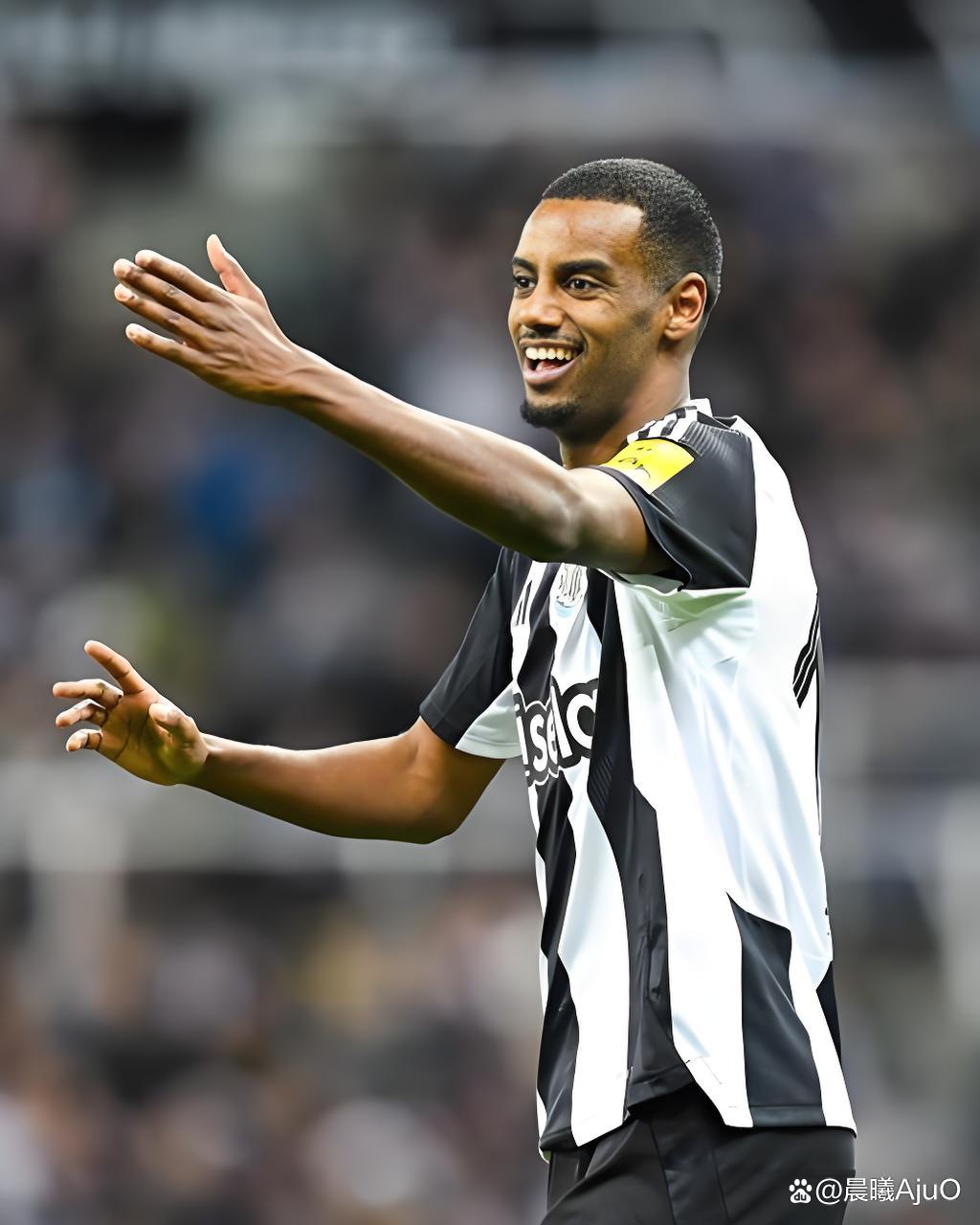 关于利物浦训练开放日，转会期主帅复盘引欢呼，亚冠在即，训练强度明显提升的信息